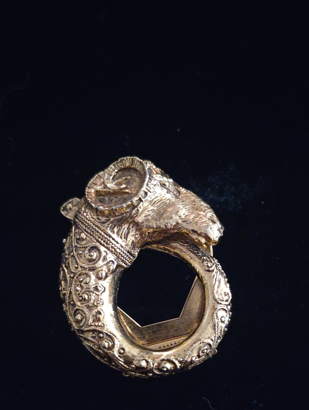 Gold Vintage Art Arthur Pepper Ram Head  Scarf Brooch Women's Jewelry